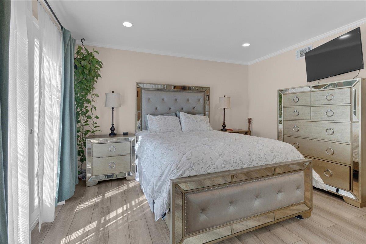 Detail Gallery Image 18 of 39 For 1043 Heather Dr, Salinas,  CA 93906 - 3 Beds | 2 Baths