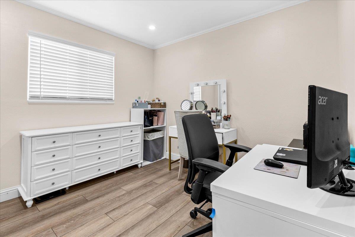 Detail Gallery Image 27 of 39 For 1043 Heather Dr, Salinas,  CA 93906 - 3 Beds | 2 Baths