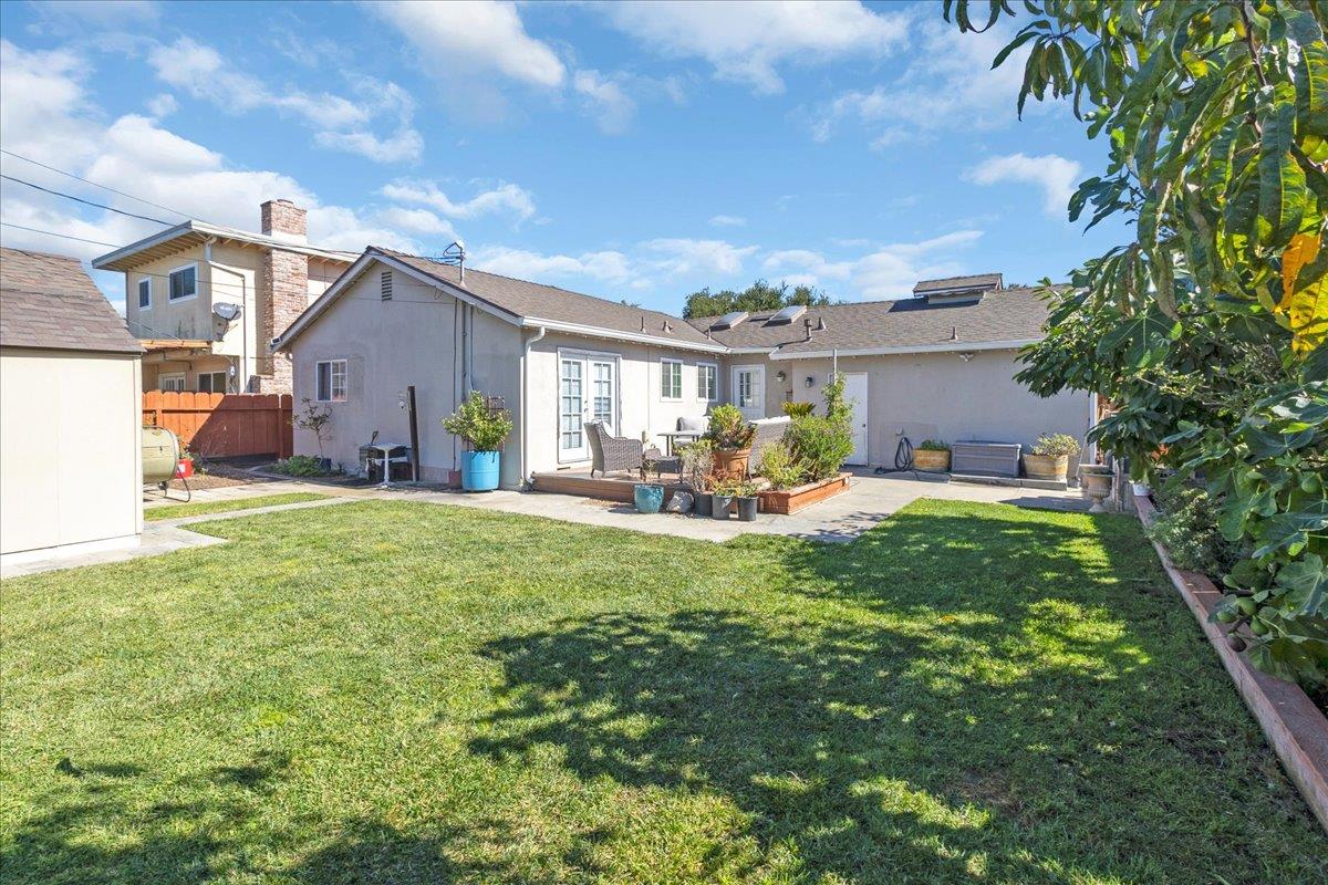 Detail Gallery Image 32 of 39 For 1043 Heather Dr, Salinas,  CA 93906 - 3 Beds | 2 Baths