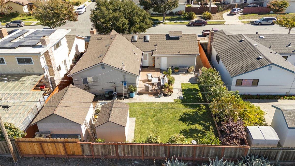 Detail Gallery Image 34 of 39 For 1043 Heather Dr, Salinas,  CA 93906 - 3 Beds | 2 Baths