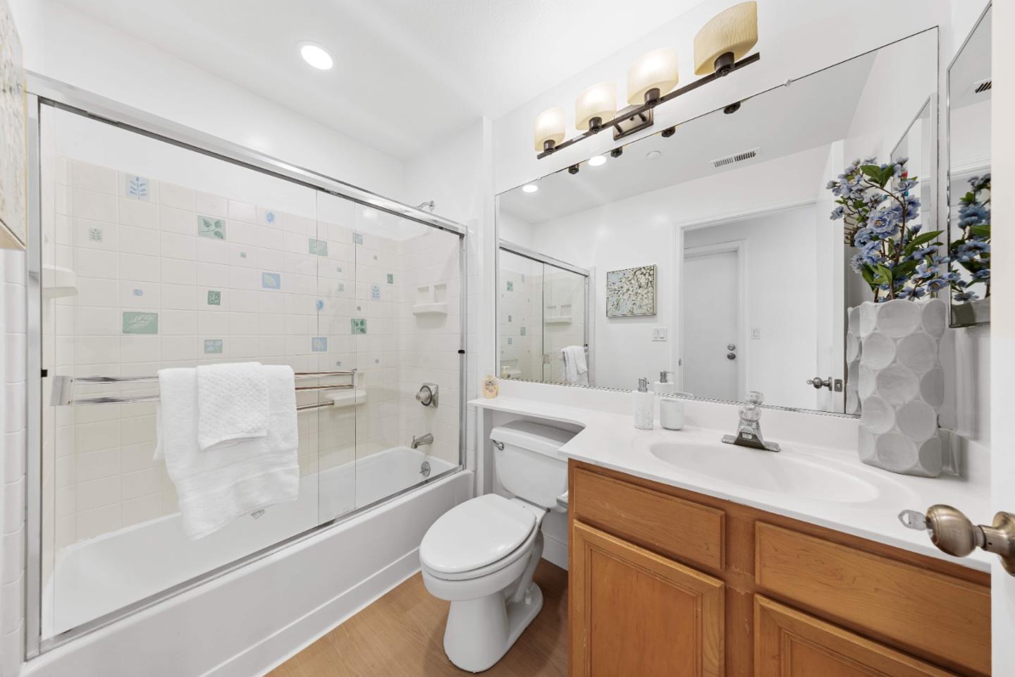 Detail Gallery Image 11 of 28 For 605 Arcadia Ter #106,  Sunnyvale,  CA 94085 - 2 Beds | 2 Baths