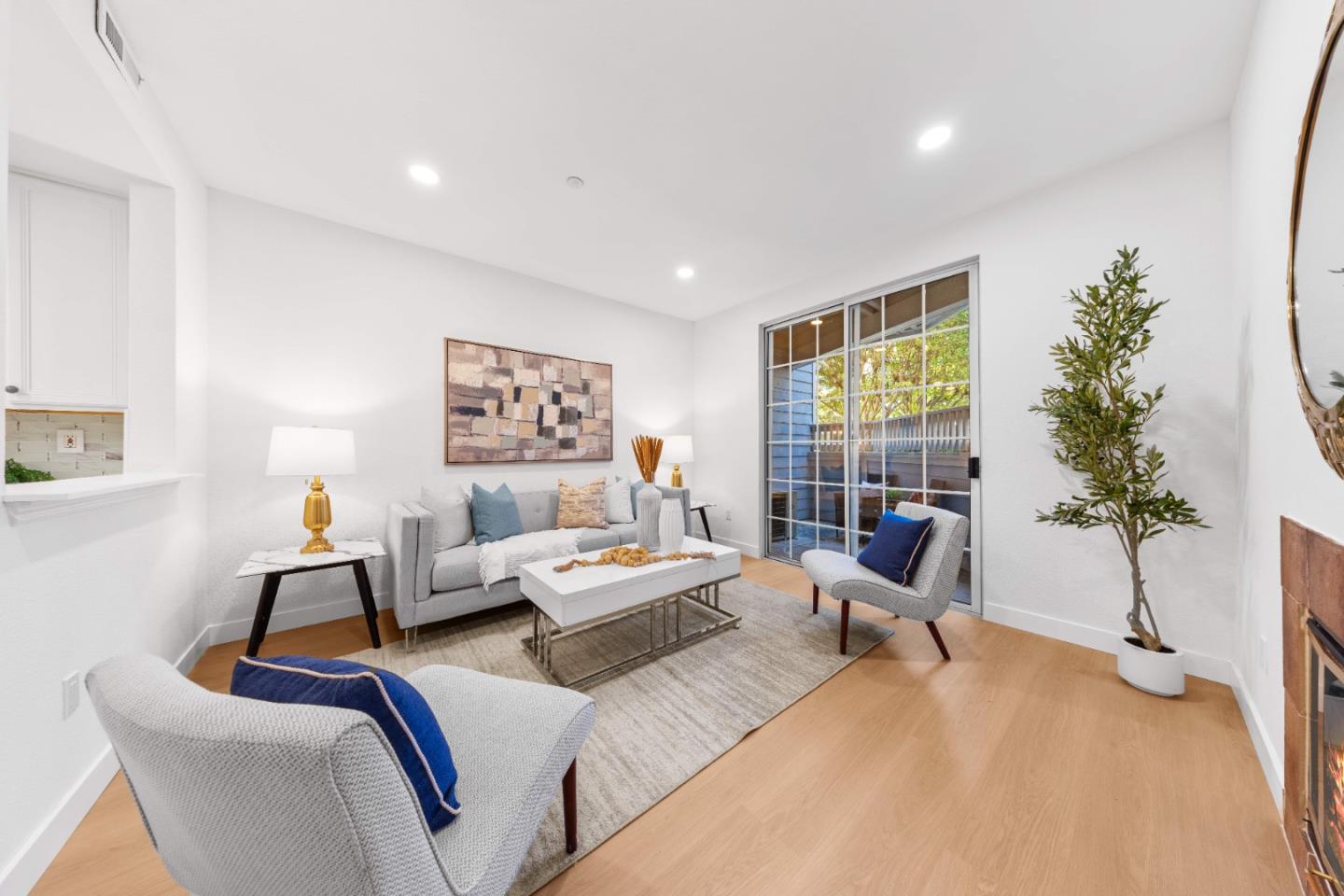 Detail Gallery Image 7 of 28 For 605 Arcadia Ter #106,  Sunnyvale,  CA 94085 - 2 Beds | 2 Baths