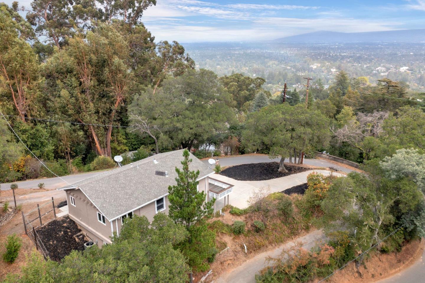 Detail Gallery Image 11 of 63 For 19000 Overlook Rd, Los Gatos,  CA 95030 - 2 Beds | 1 Baths