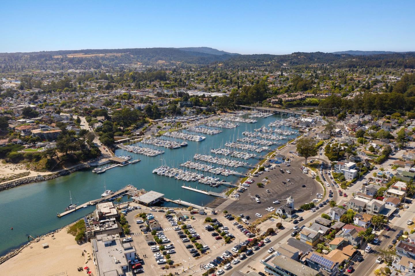 Detail Gallery Image 19 of 32 For 1430 Merrill St, Santa Cruz,  CA 95062 - 3 Beds | 3 Baths