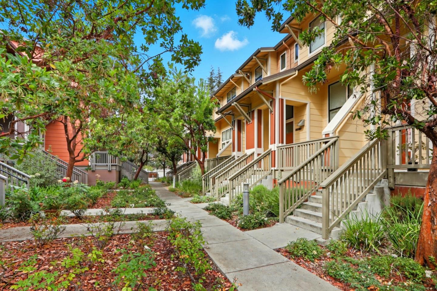 Detail Gallery Image 3 of 44 For 4206 Rickeys Way #C,  Palo Alto,  CA 94306 - 3 Beds | 3 Baths