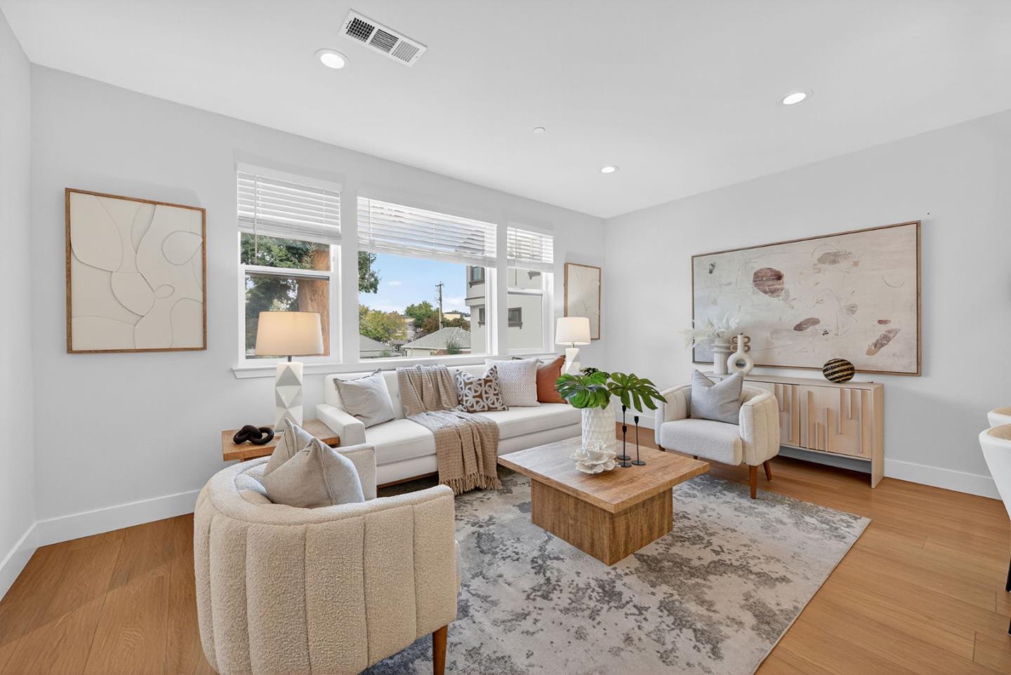 Detail Gallery Image 12 of 44 For 224 Carroll St #4,  Sunnyvale,  CA 94086 - 3 Beds | 2/1 Baths