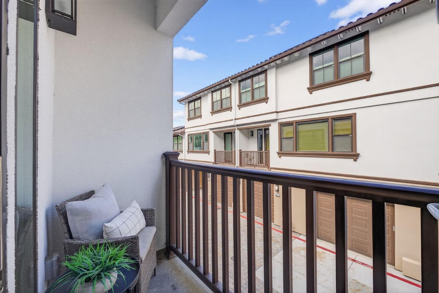 Detail Gallery Image 20 of 44 For 224 Carroll St #4,  Sunnyvale,  CA 94086 - 3 Beds | 2/1 Baths