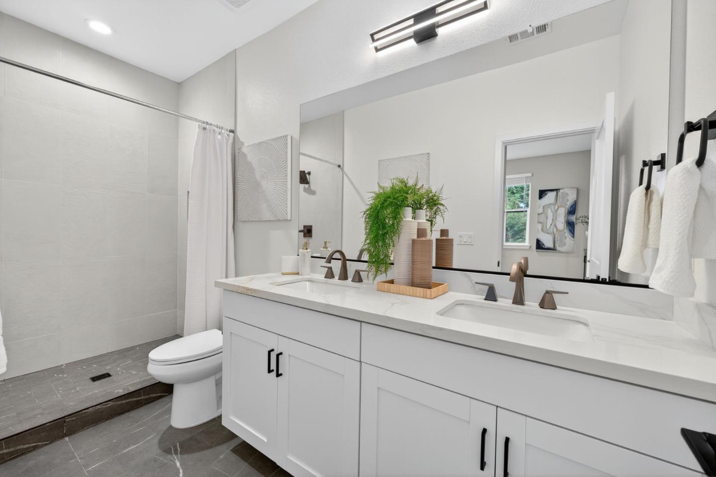 Detail Gallery Image 25 of 44 For 224 Carroll St #4,  Sunnyvale,  CA 94086 - 3 Beds | 2/1 Baths