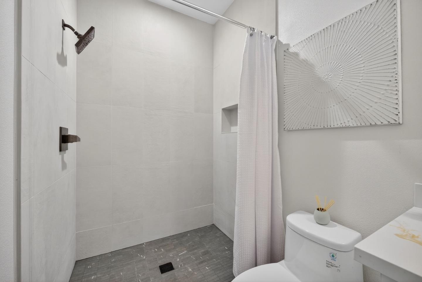 Detail Gallery Image 27 of 44 For 224 Carroll St #4,  Sunnyvale,  CA 94086 - 3 Beds | 2/1 Baths