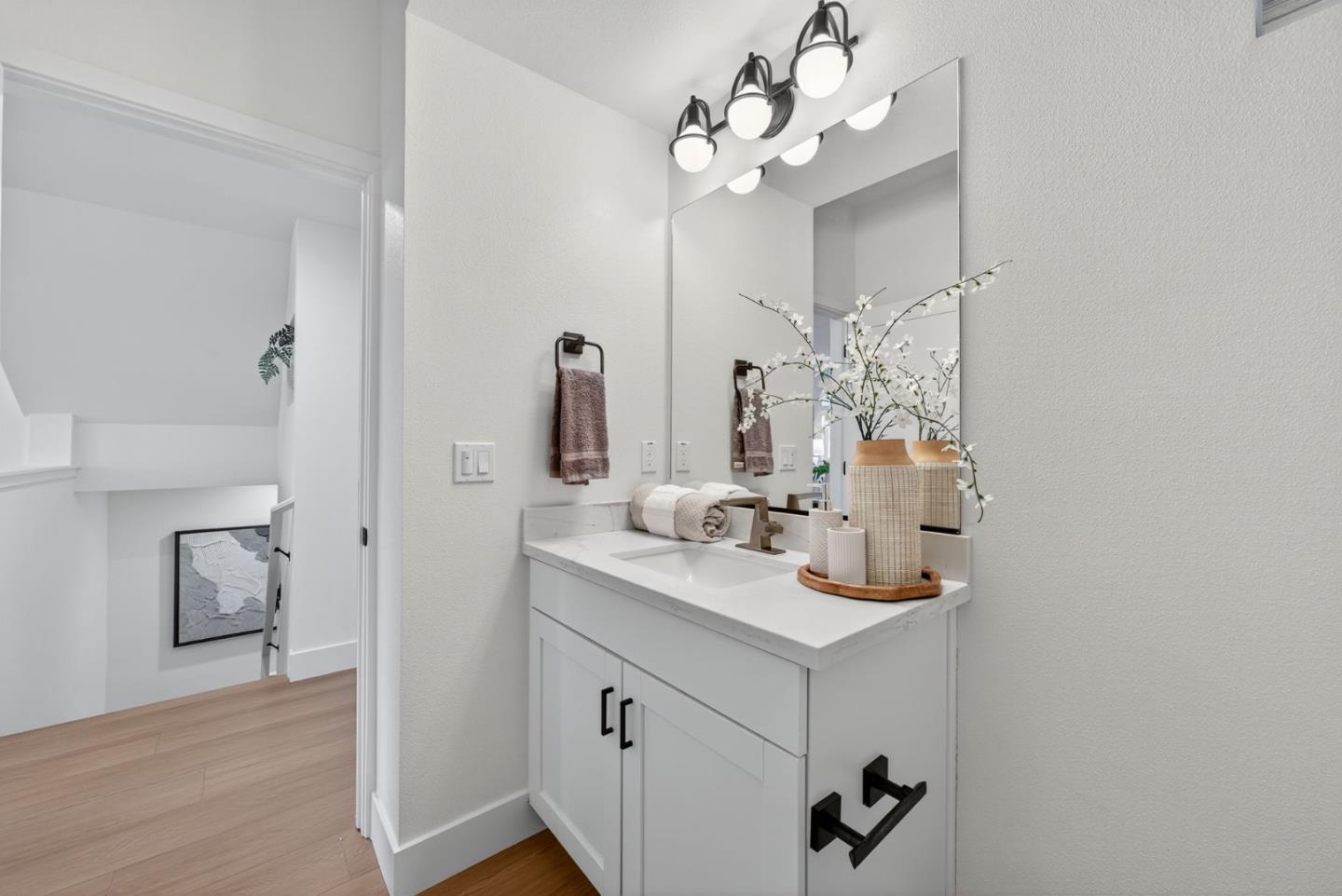 Detail Gallery Image 30 of 44 For 224 Carroll St #4,  Sunnyvale,  CA 94086 - 3 Beds | 2/1 Baths