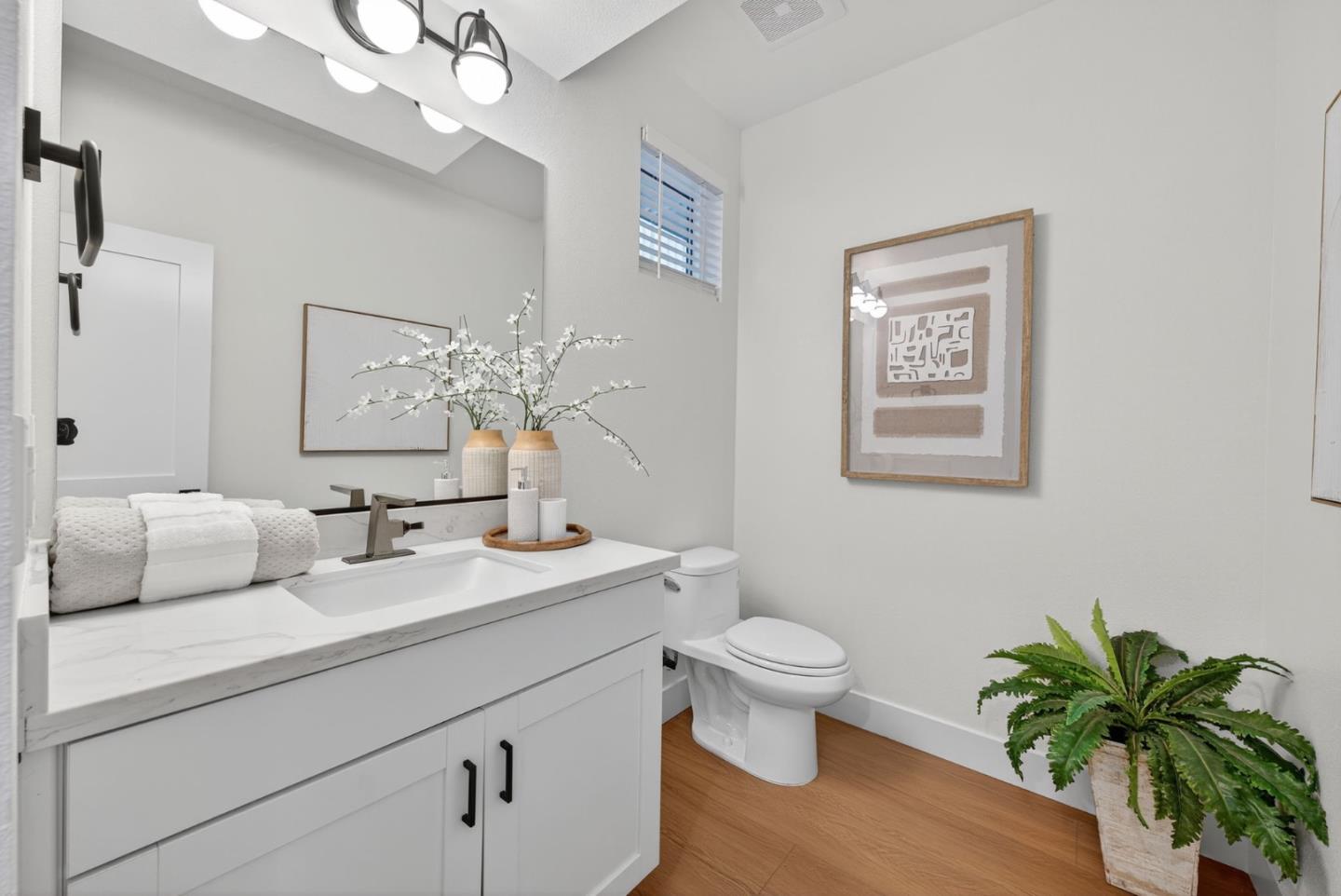 Detail Gallery Image 31 of 44 For 224 Carroll St #4,  Sunnyvale,  CA 94086 - 3 Beds | 2/1 Baths