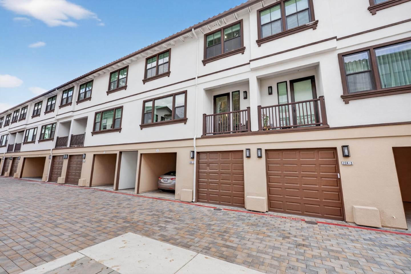 Detail Gallery Image 42 of 44 For 224 Carroll St #4,  Sunnyvale,  CA 94086 - 3 Beds | 2/1 Baths