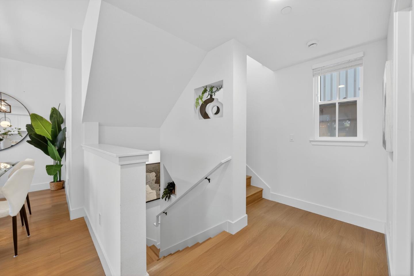 Detail Gallery Image 9 of 44 For 224 Carroll St #4,  Sunnyvale,  CA 94086 - 3 Beds | 2/1 Baths