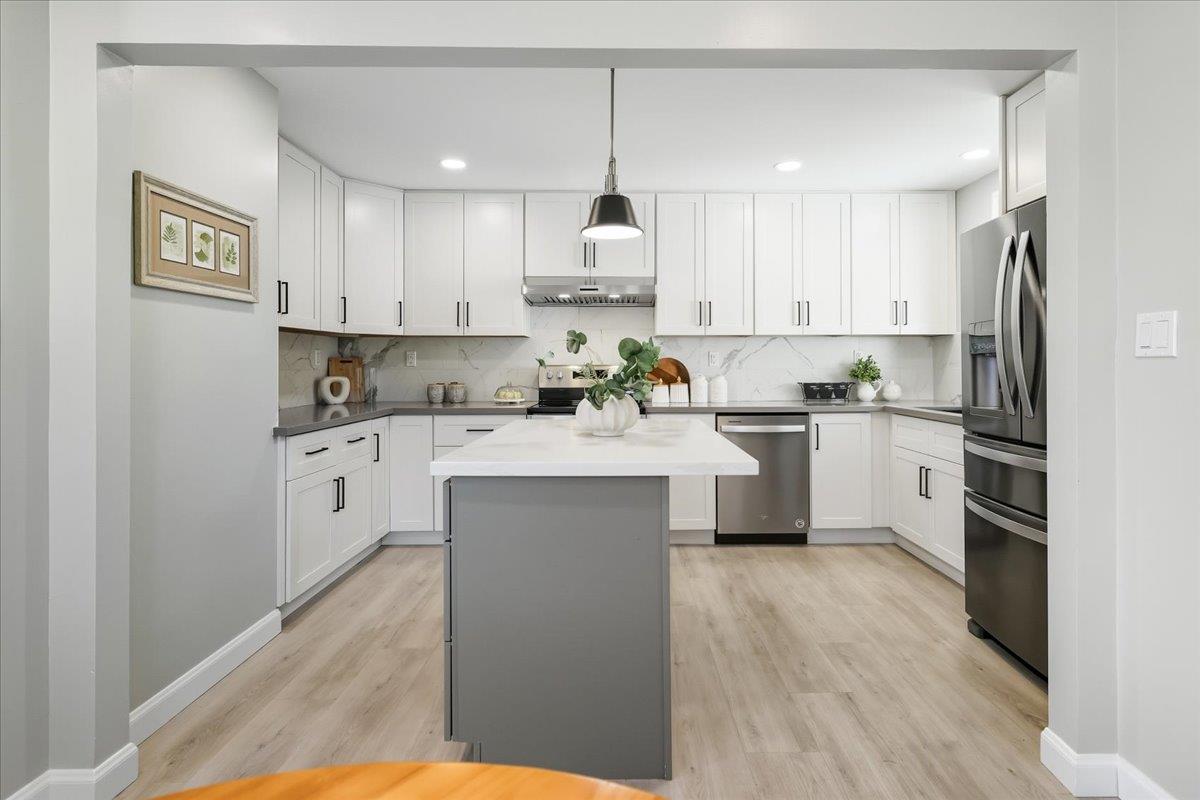 Detail Gallery Image 23 of 71 For 18 Culver Ct, San Mateo,  CA 94403 - 2 Beds | 1 Baths