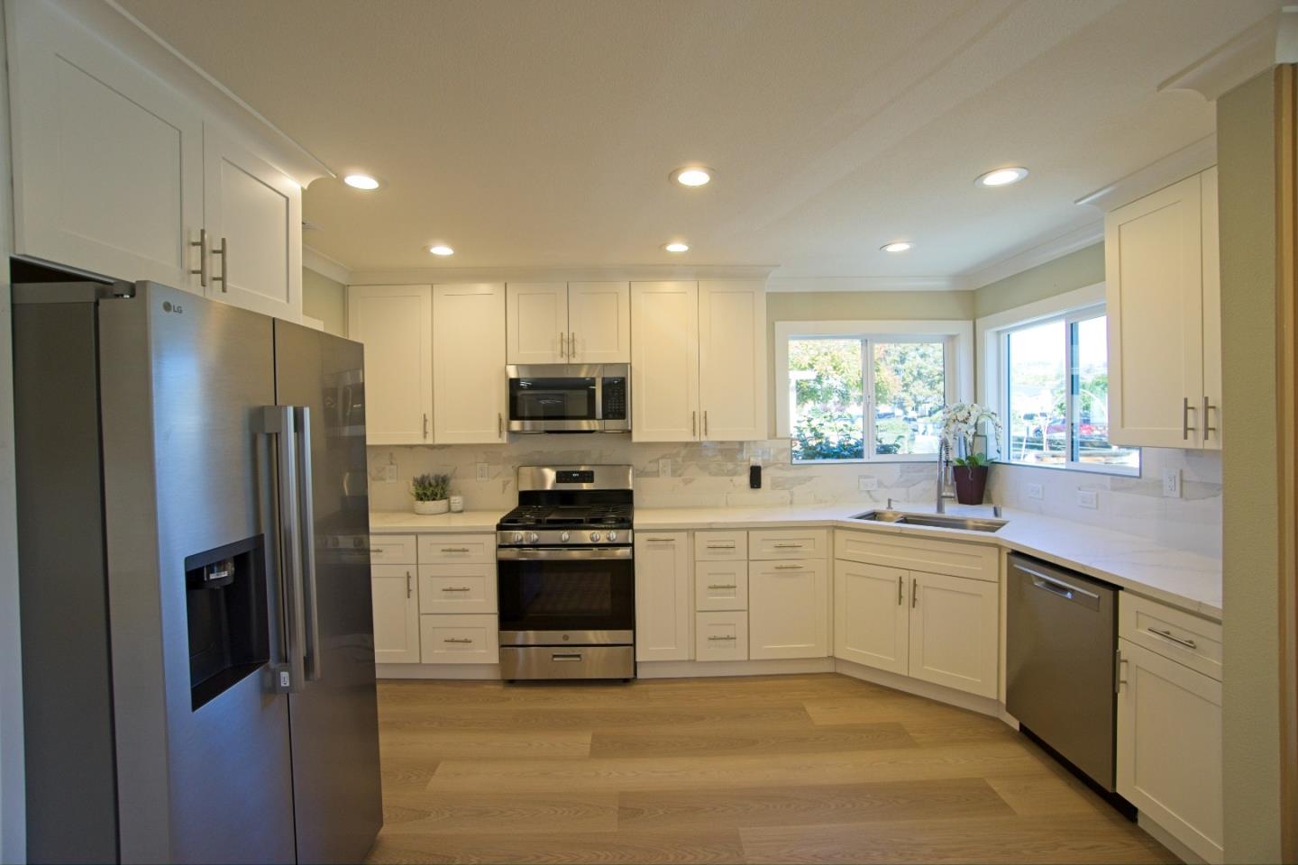 Detail Gallery Image 10 of 32 For 207 N Claremont Ave, San Jose,  CA 95127 - 3 Beds | 2 Baths