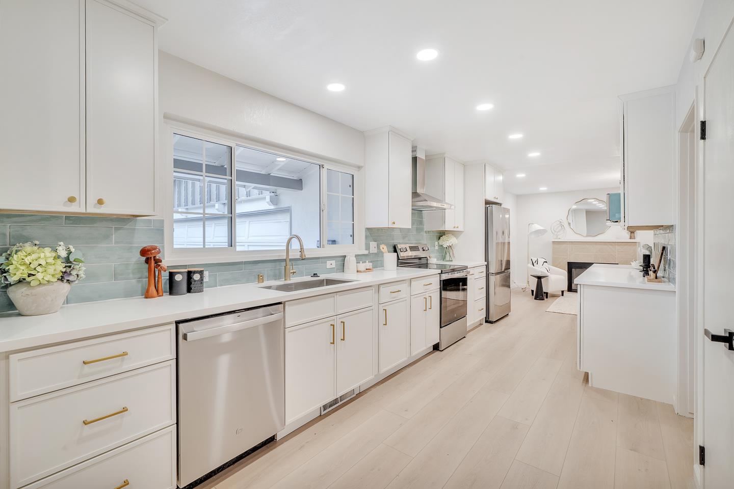 Detail Gallery Image 9 of 32 For 1224 Bedford St, Fremont,  CA 94539 - 3 Beds | 2 Baths