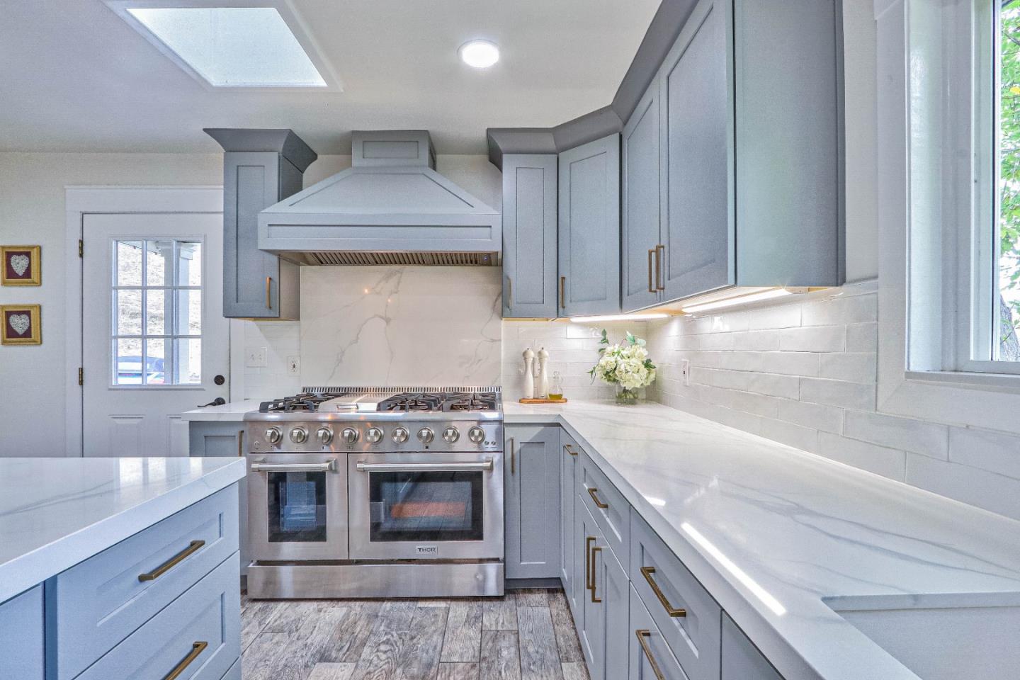 Detail Gallery Image 11 of 27 For 180 San Benancio Rd, Salinas,  CA 93908 - 4 Beds | 3 Baths