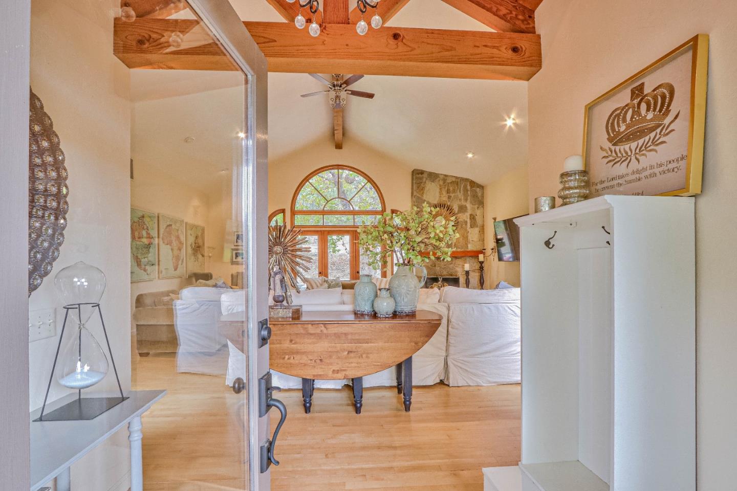 Detail Gallery Image 5 of 27 For 180 San Benancio Rd, Salinas,  CA 93908 - 4 Beds | 3 Baths