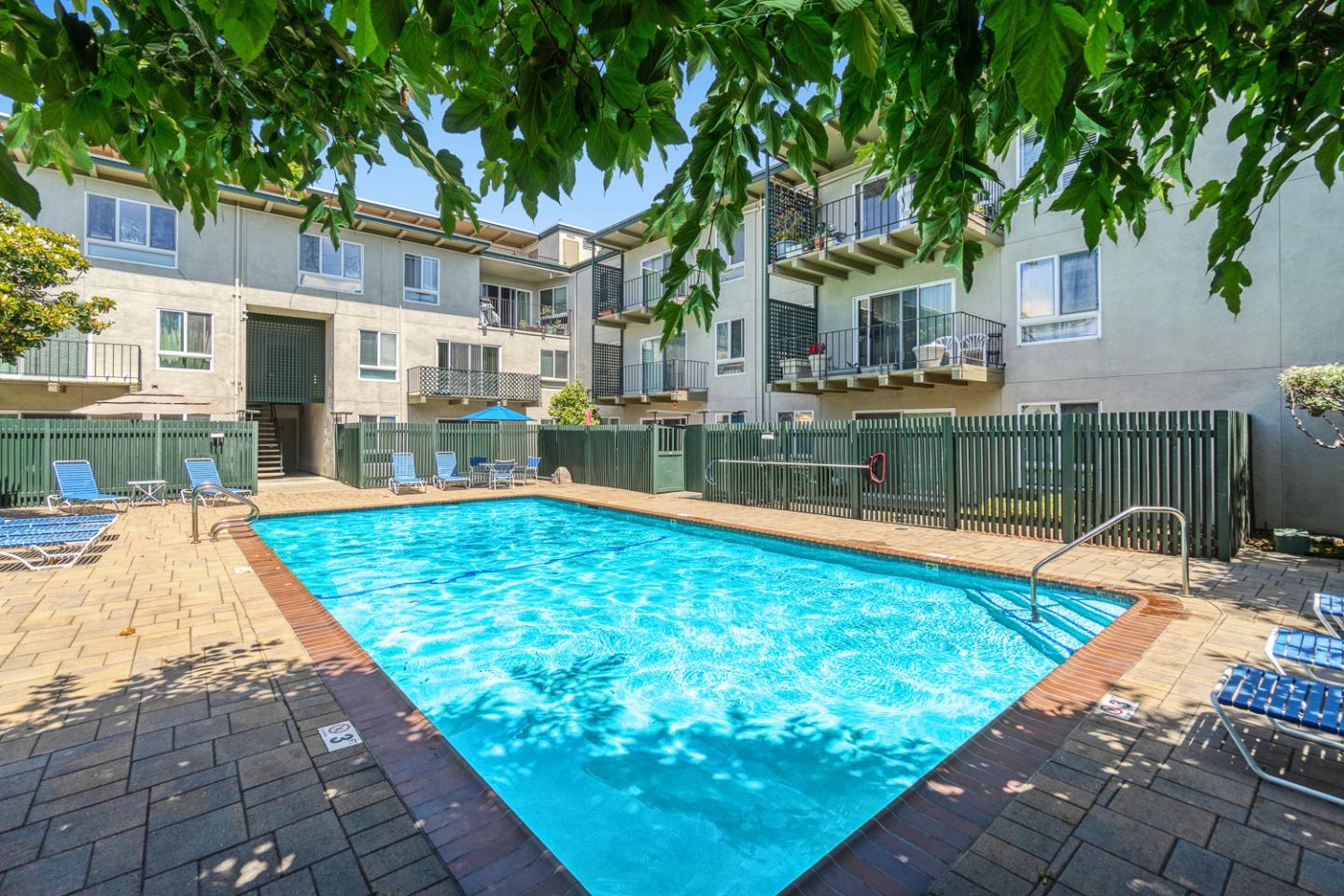 Detail Gallery Image 18 of 29 For 808 N Delaware St, San Mateo,  CA 94401 - 2 Beds | 1/1 Baths