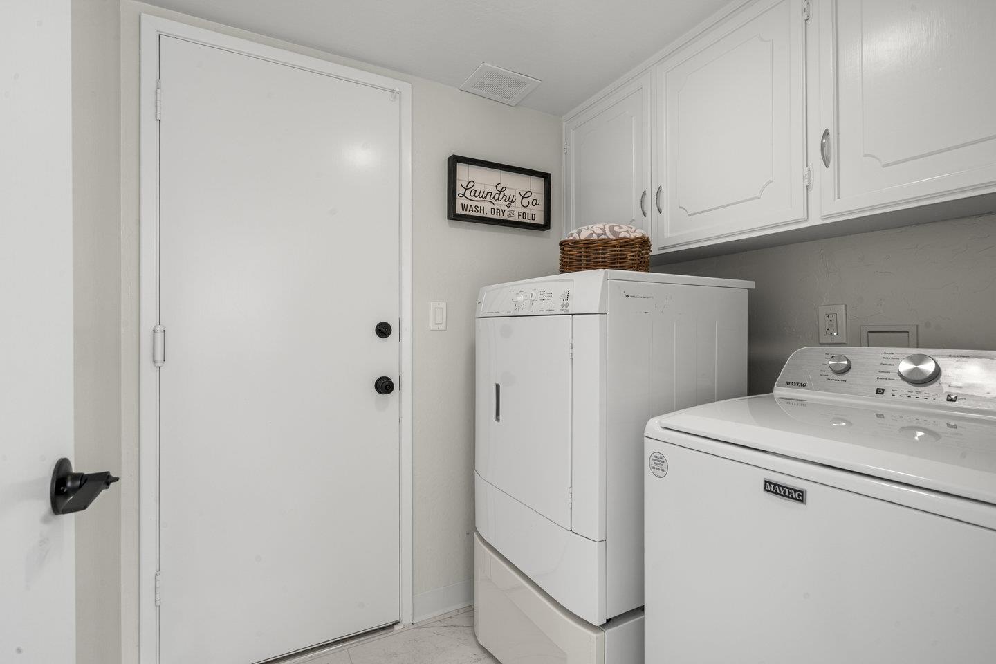 Detail Gallery Image 20 of 42 For 667 Sandy Hook Ct, Foster City,  CA 94404 - 4 Beds | 3 Baths