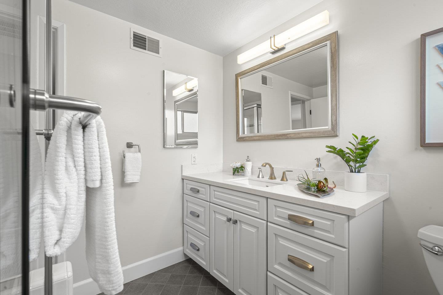 Detail Gallery Image 33 of 42 For 667 Sandy Hook Ct, Foster City,  CA 94404 - 4 Beds | 3 Baths