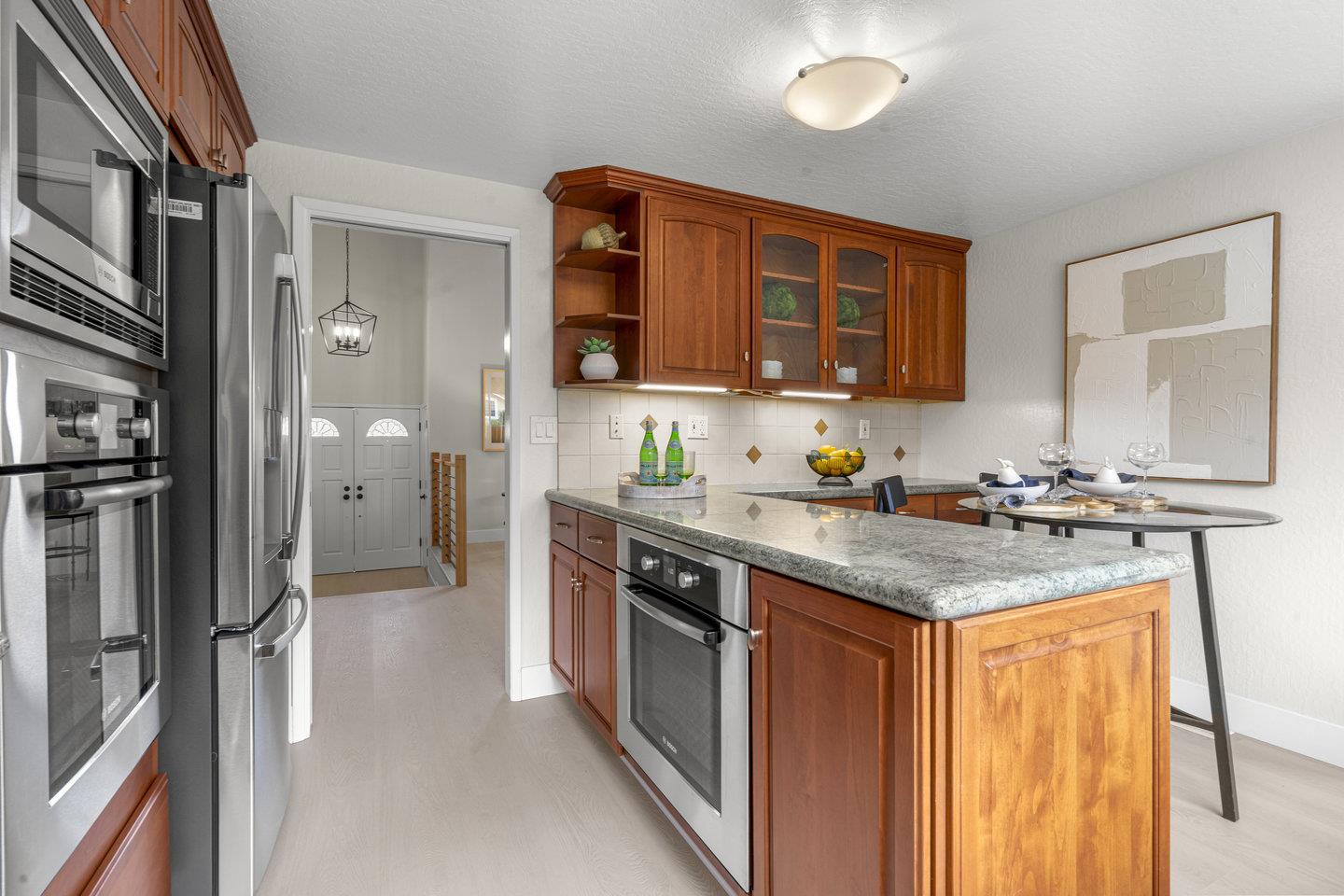 Detail Gallery Image 9 of 42 For 667 Sandy Hook Ct, Foster City,  CA 94404 - 4 Beds | 3 Baths