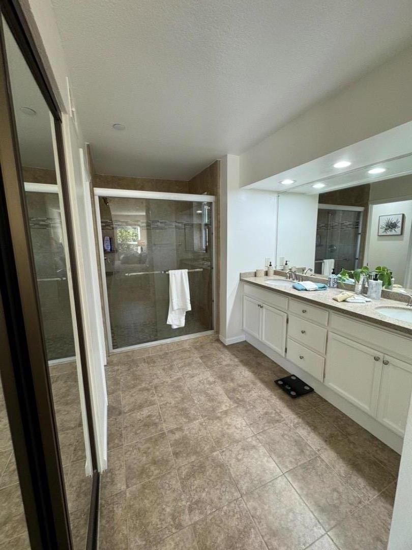 Detail Gallery Image 18 of 34 For 963 La Mesa Ter #H,  Sunnyvale,  CA 94086 - 3 Beds | 3 Baths