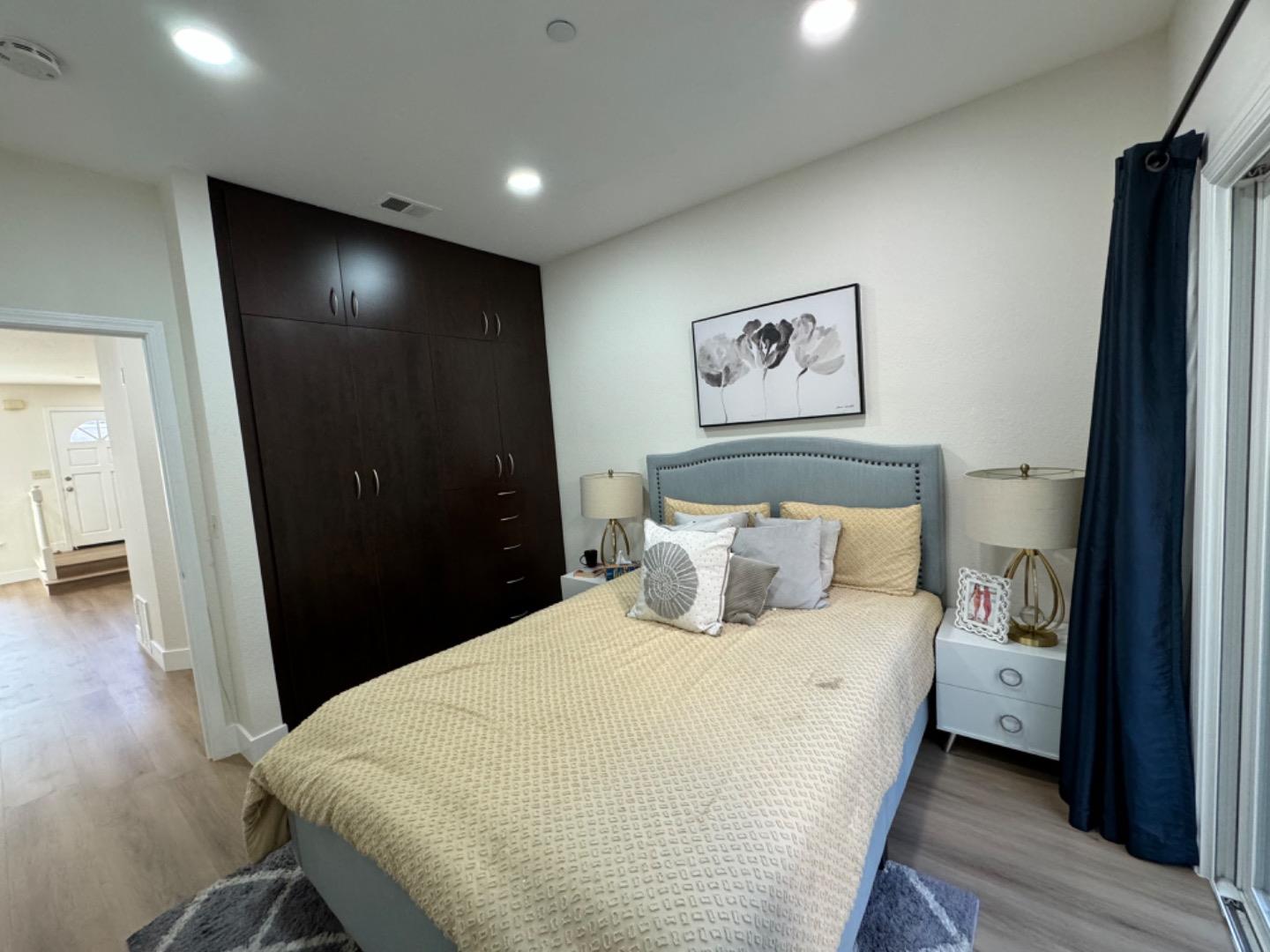 Detail Gallery Image 22 of 34 For 963 La Mesa Ter #H,  Sunnyvale,  CA 94086 - 3 Beds | 3 Baths