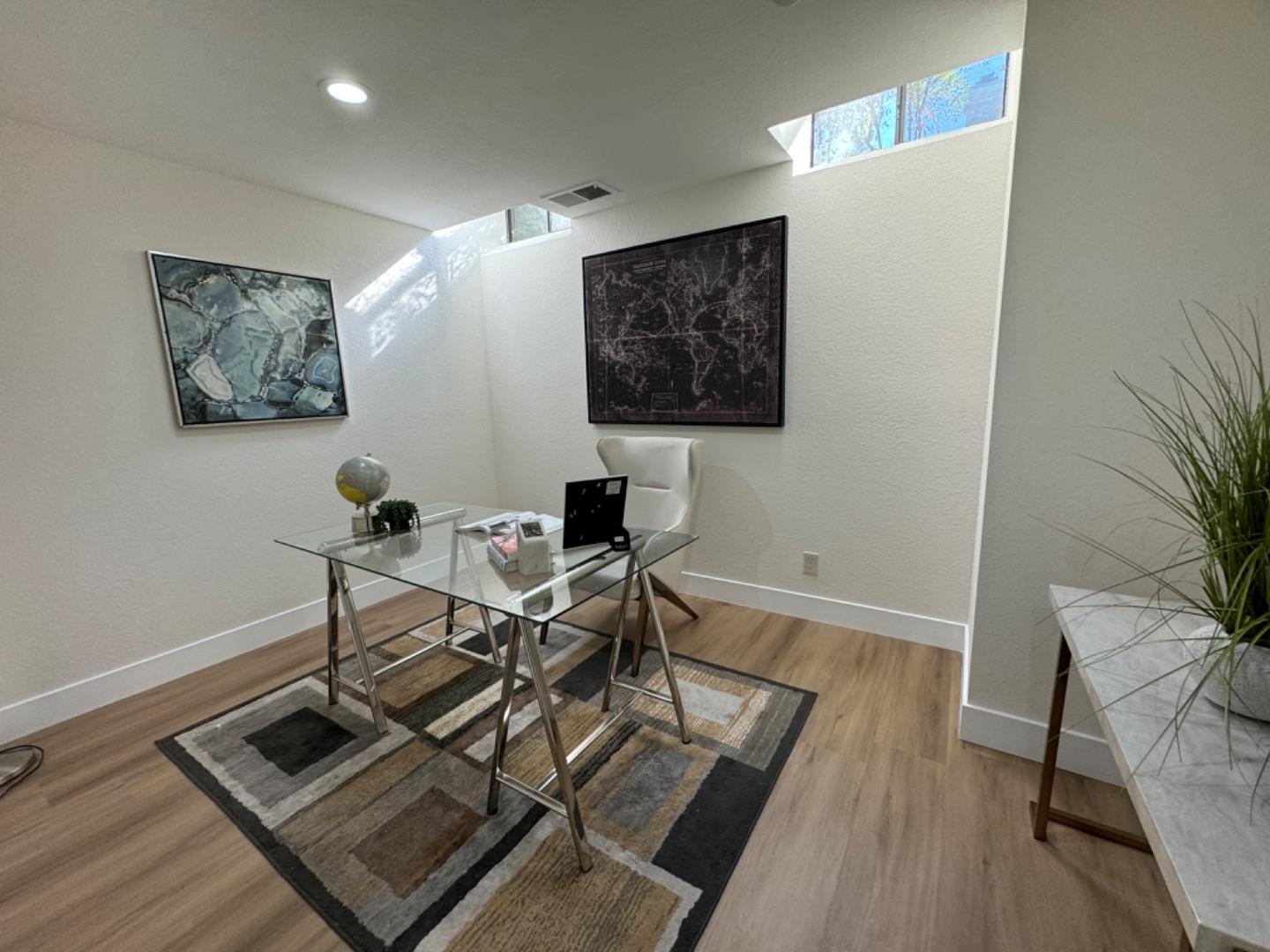 Detail Gallery Image 25 of 34 For 963 La Mesa Ter #H,  Sunnyvale,  CA 94086 - 3 Beds | 3 Baths