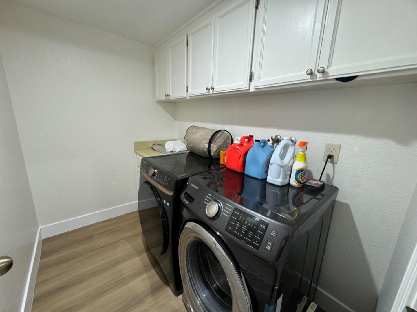 Detail Gallery Image 26 of 34 For 963 La Mesa Ter #H,  Sunnyvale,  CA 94086 - 3 Beds | 3 Baths