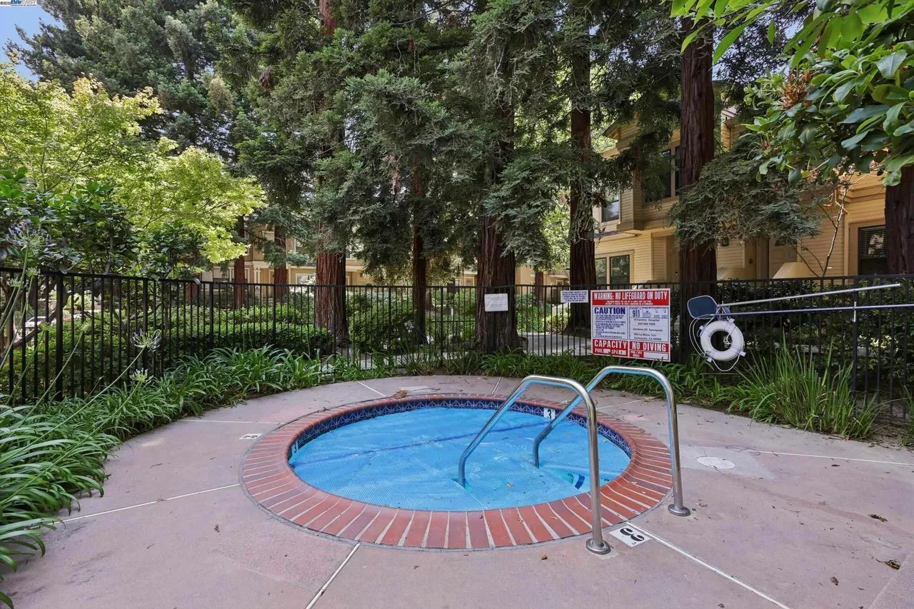 Detail Gallery Image 34 of 34 For 963 La Mesa Ter #H,  Sunnyvale,  CA 94086 - 3 Beds | 3 Baths