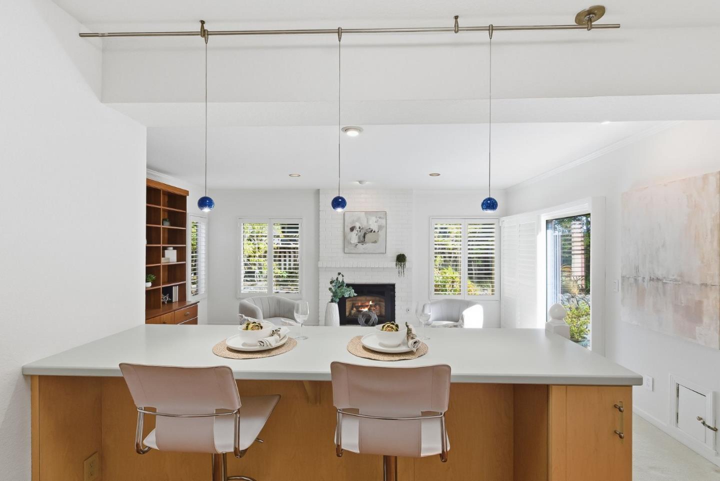 Detail Gallery Image 13 of 44 For 101 Coventry Ct, San Carlos,  CA 94070 - 4 Beds | 3 Baths