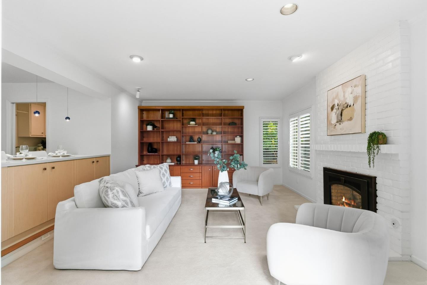 Detail Gallery Image 14 of 44 For 101 Coventry Ct, San Carlos,  CA 94070 - 4 Beds | 3 Baths