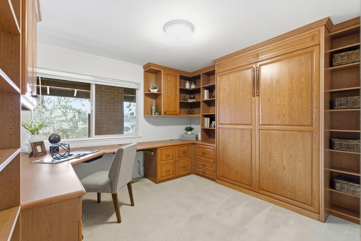 Detail Gallery Image 17 of 44 For 101 Coventry Ct, San Carlos,  CA 94070 - 4 Beds | 3 Baths