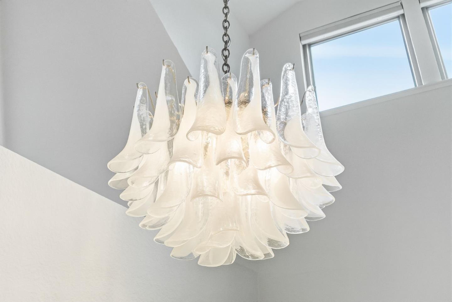 Detail Gallery Image 21 of 44 For 101 Coventry Ct, San Carlos,  CA 94070 - 4 Beds | 3 Baths