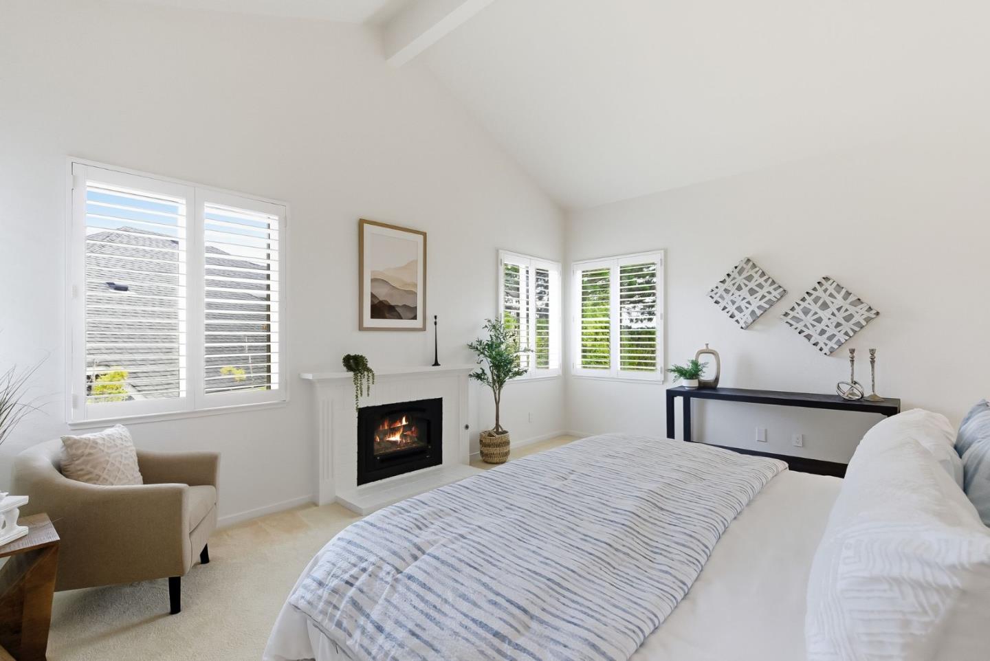 Detail Gallery Image 23 of 44 For 101 Coventry Ct, San Carlos,  CA 94070 - 4 Beds | 3 Baths