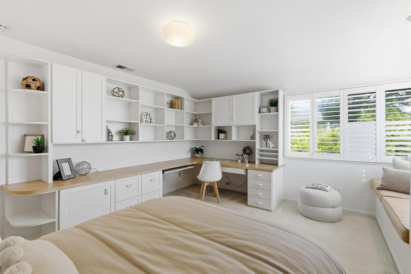 Detail Gallery Image 28 of 44 For 101 Coventry Ct, San Carlos,  CA 94070 - 4 Beds | 3 Baths