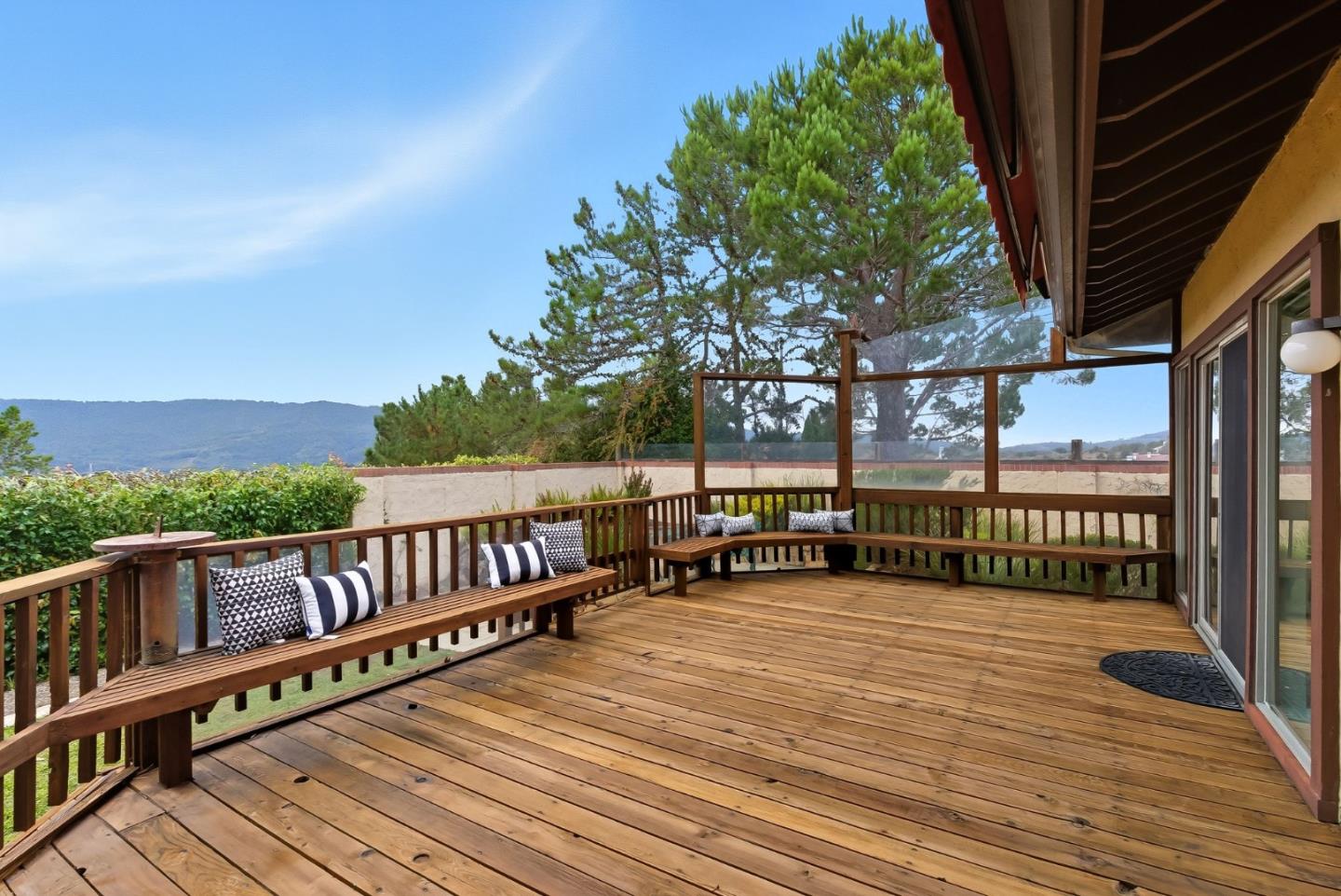 Detail Gallery Image 35 of 44 For 101 Coventry Ct, San Carlos,  CA 94070 - 4 Beds | 3 Baths