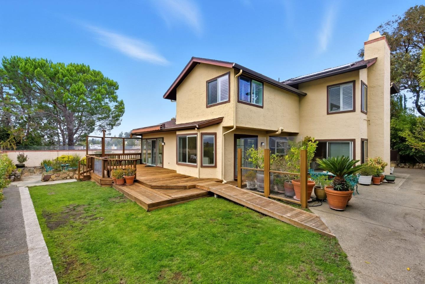 Detail Gallery Image 37 of 44 For 101 Coventry Ct, San Carlos,  CA 94070 - 4 Beds | 3 Baths