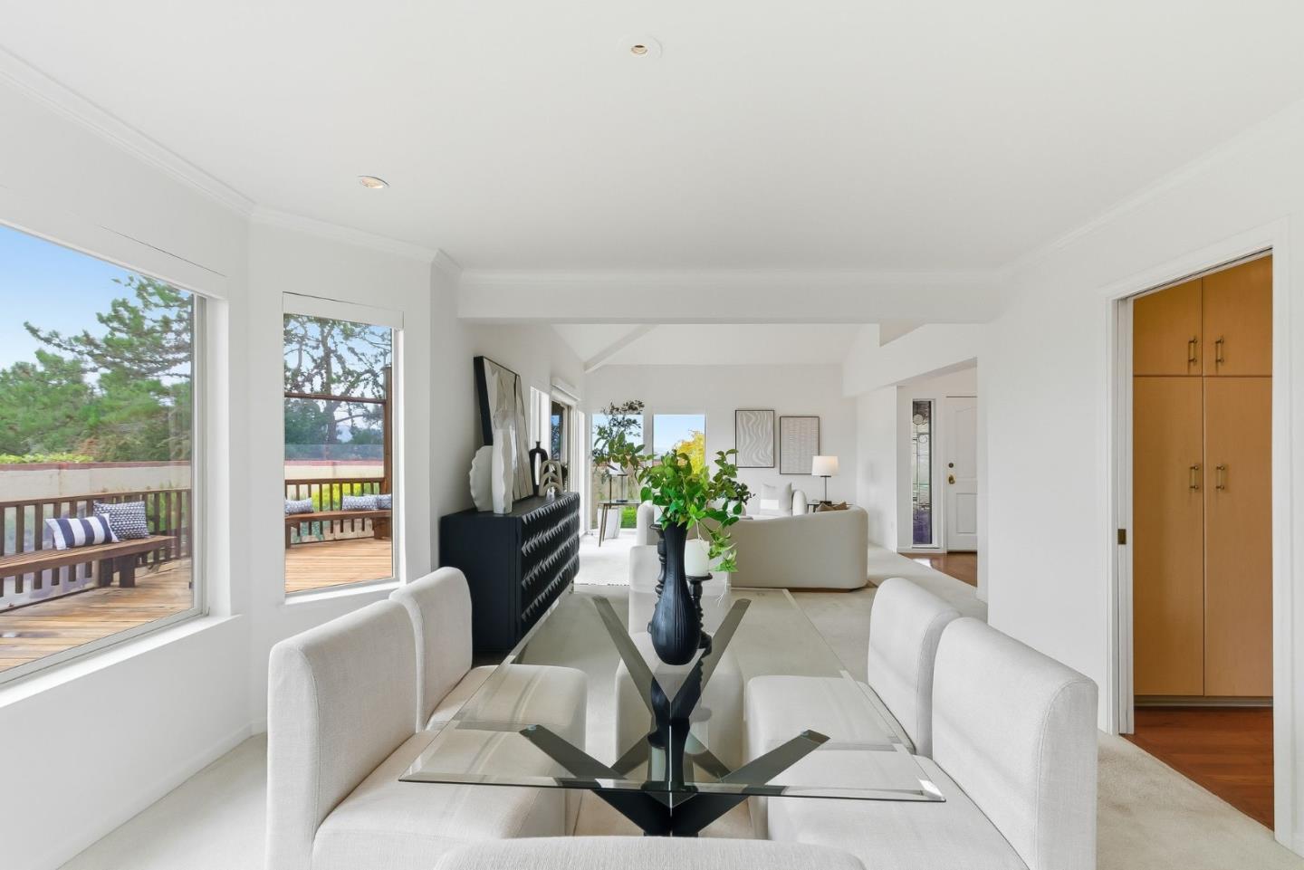 Detail Gallery Image 9 of 44 For 101 Coventry Ct, San Carlos,  CA 94070 - 4 Beds | 3 Baths