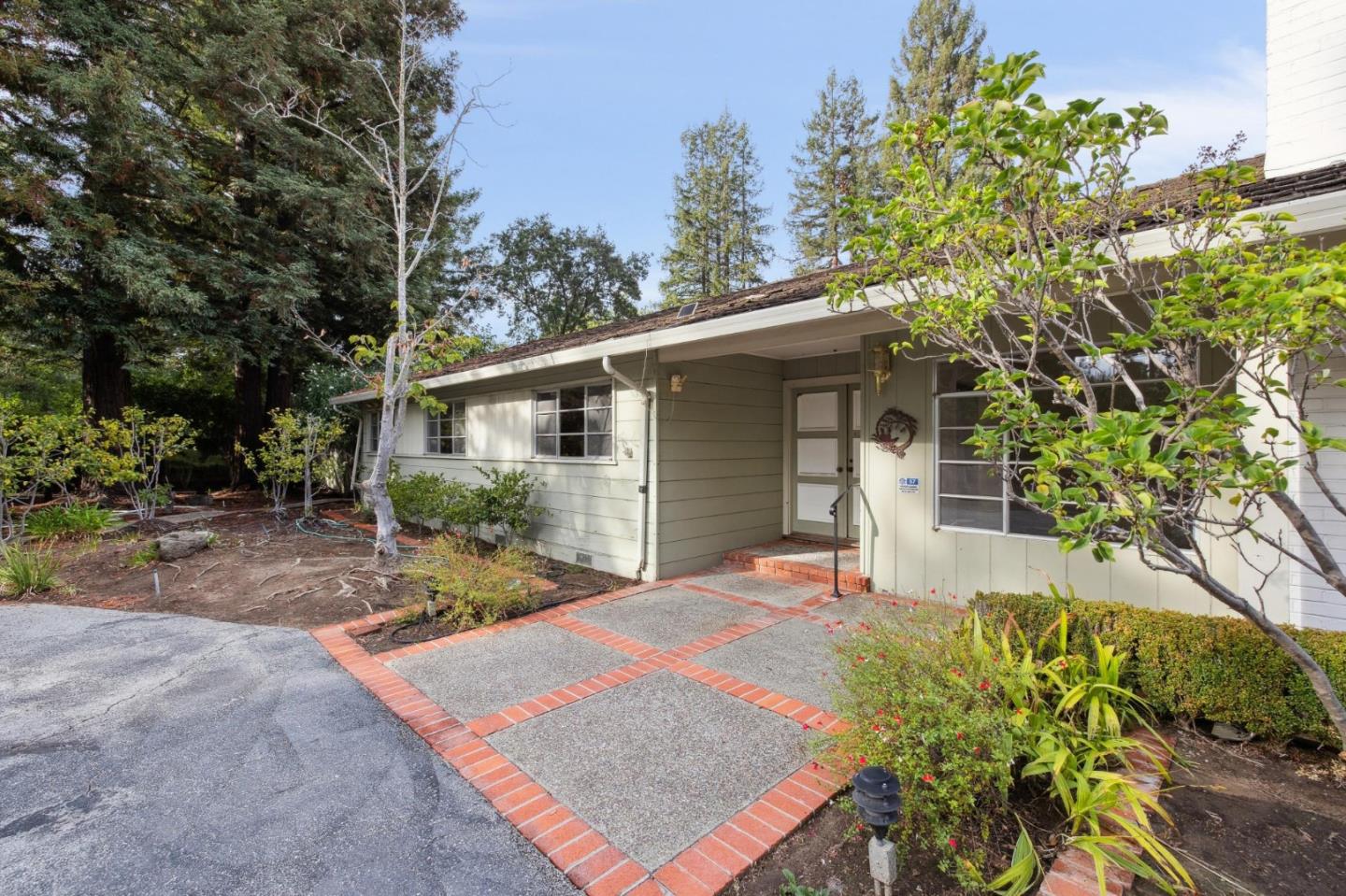 Detail Gallery Image 117 of 139 For 57 Fairview Ave, Atherton,  CA 94027 - 6 Beds | 3/1 Baths