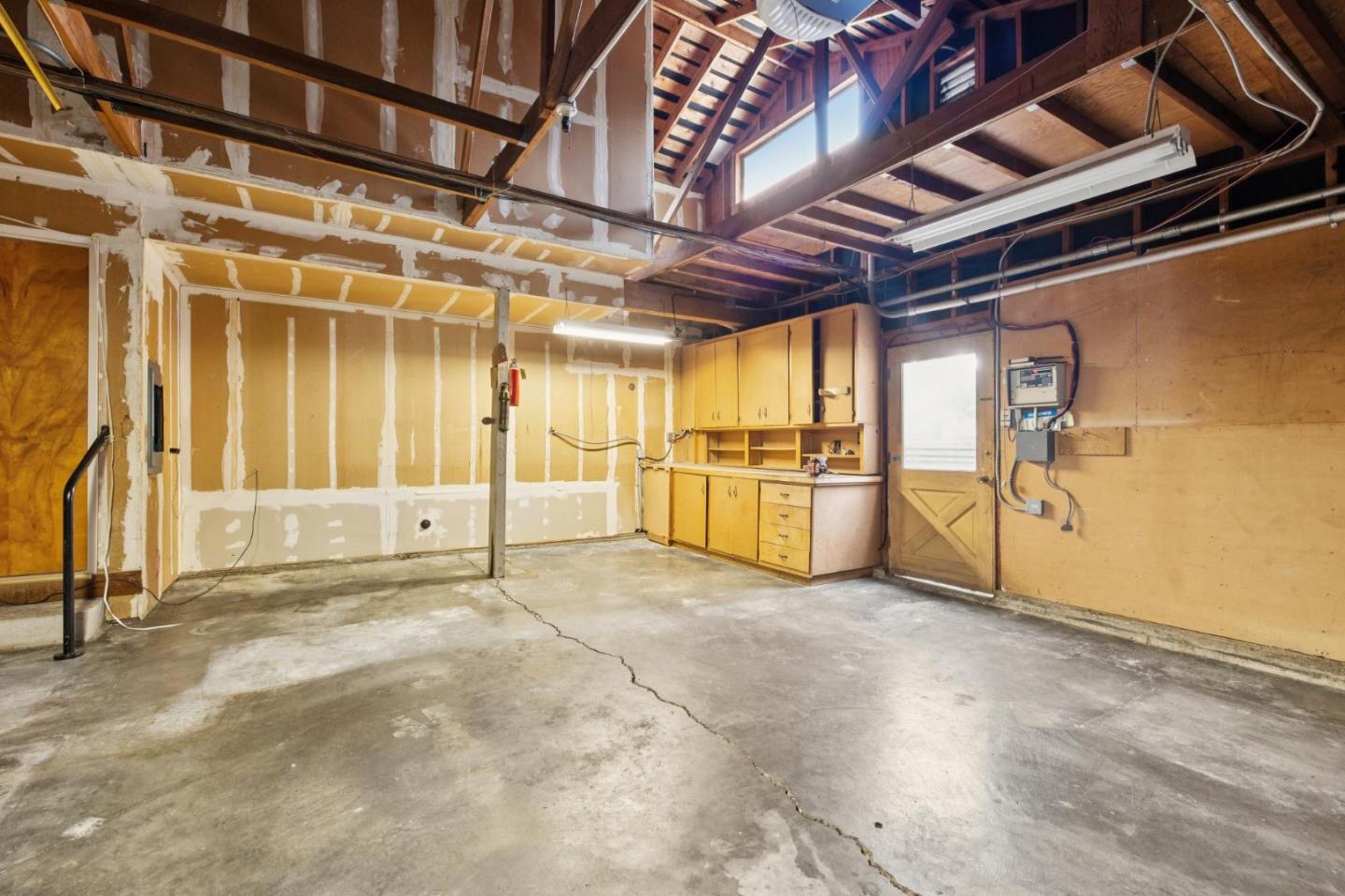 Detail Gallery Image 118 of 139 For 57 Fairview Ave, Atherton,  CA 94027 - 6 Beds | 3/1 Baths