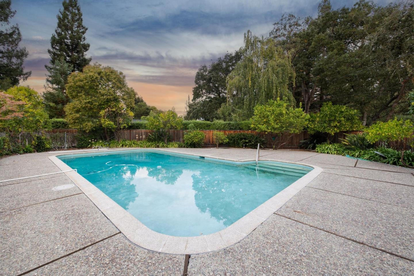 Detail Gallery Image 12 of 139 For 57 Fairview Ave, Atherton,  CA 94027 - 6 Beds | 3/1 Baths