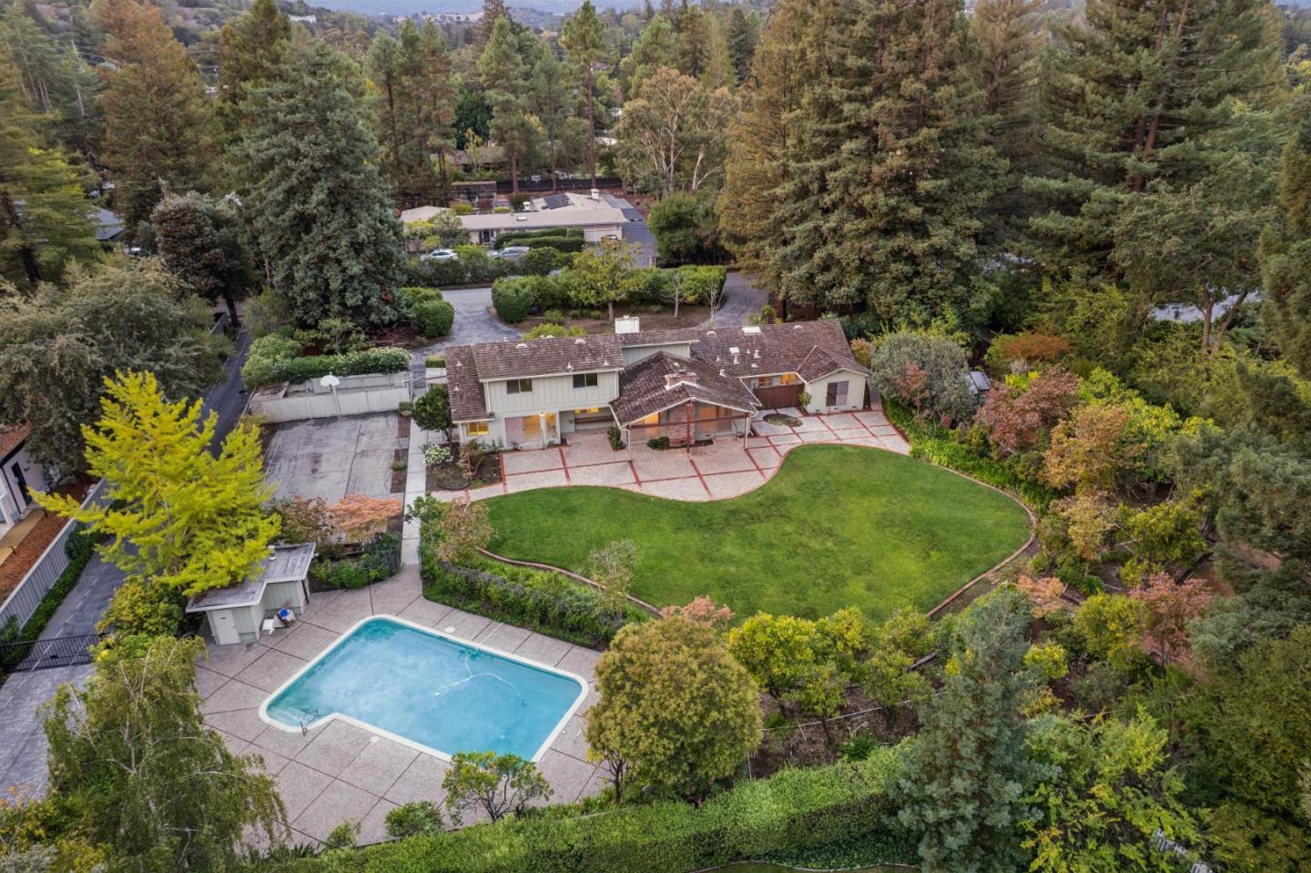 Detail Gallery Image 124 of 139 For 57 Fairview Ave, Atherton,  CA 94027 - 6 Beds | 3/1 Baths