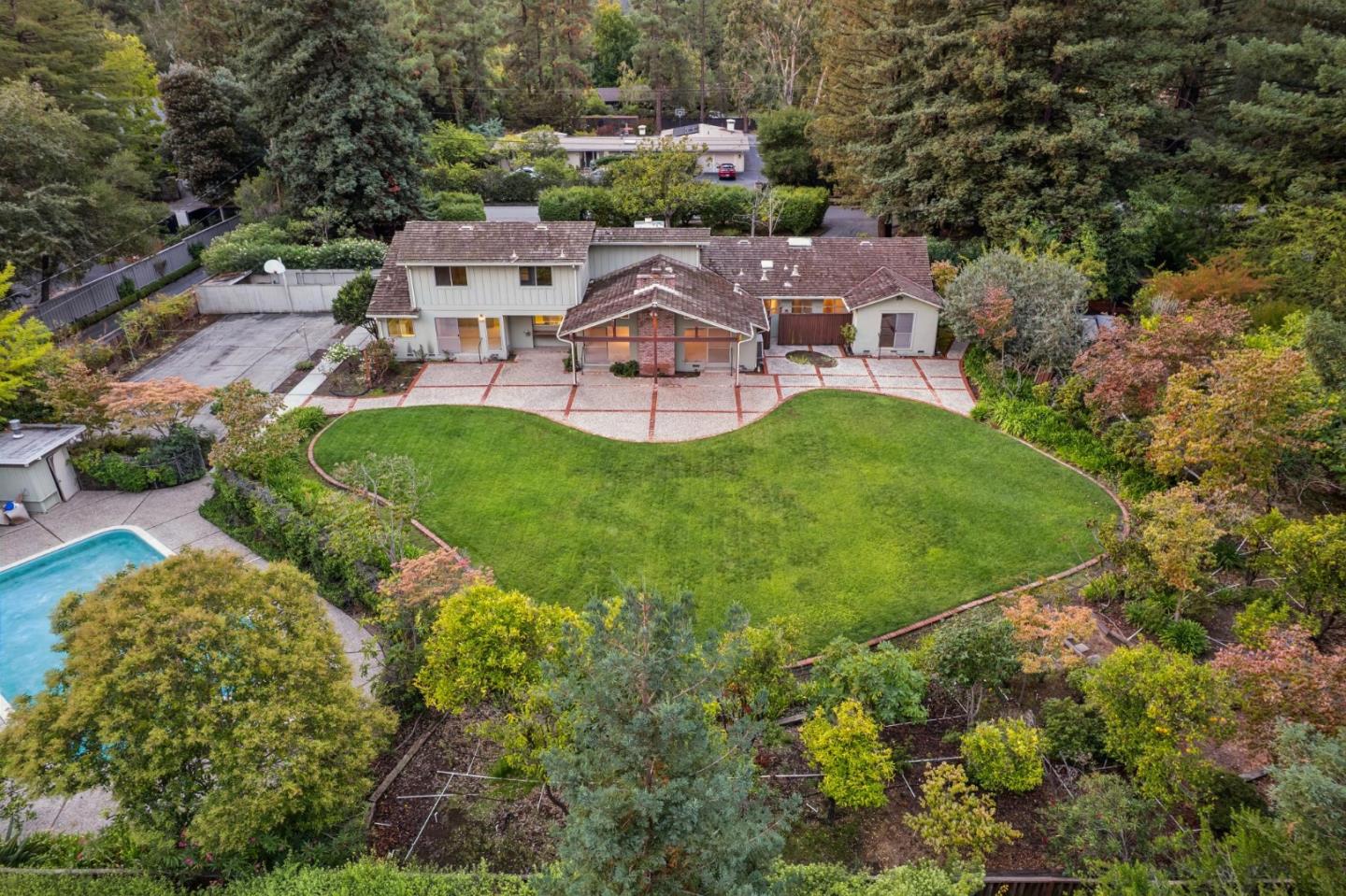 Detail Gallery Image 126 of 139 For 57 Fairview Ave, Atherton,  CA 94027 - 6 Beds | 3/1 Baths