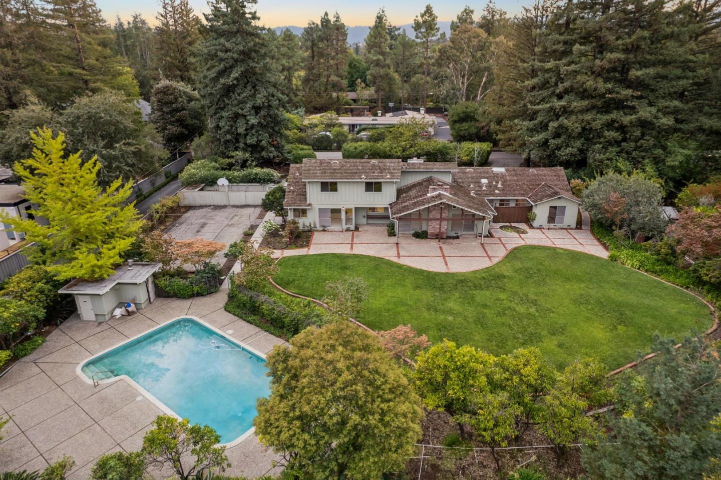 Detail Gallery Image 130 of 139 For 57 Fairview Ave, Atherton,  CA 94027 - 6 Beds | 3/1 Baths