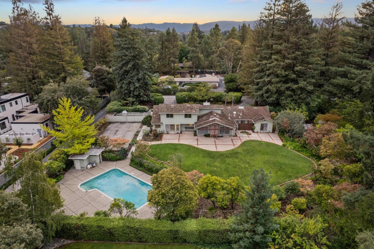 Detail Gallery Image 133 of 139 For 57 Fairview Ave, Atherton,  CA 94027 - 6 Beds | 3/1 Baths