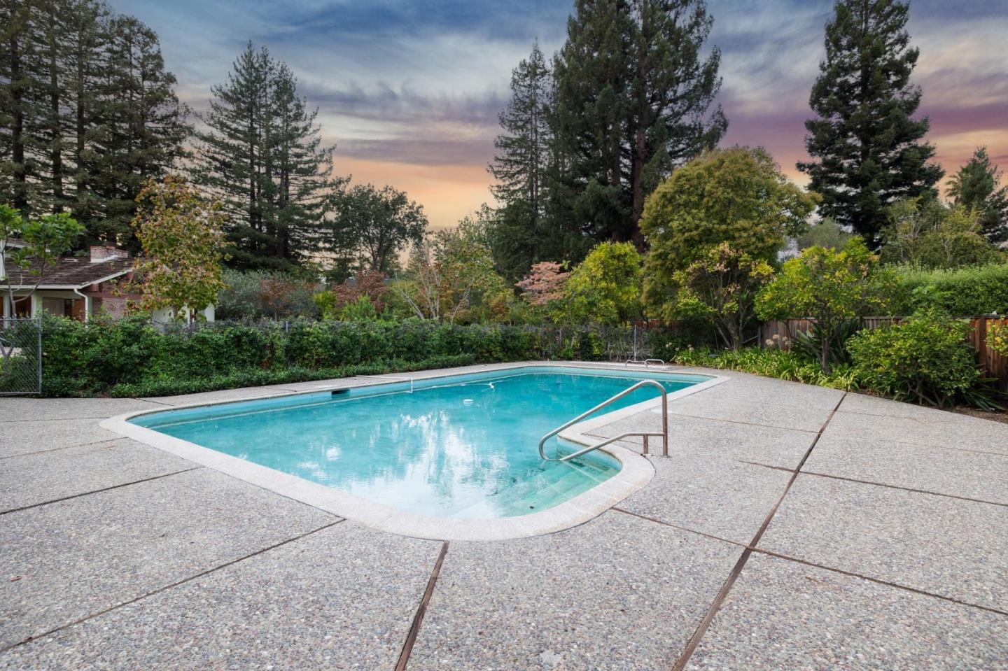 Detail Gallery Image 14 of 139 For 57 Fairview Ave, Atherton,  CA 94027 - 6 Beds | 3/1 Baths