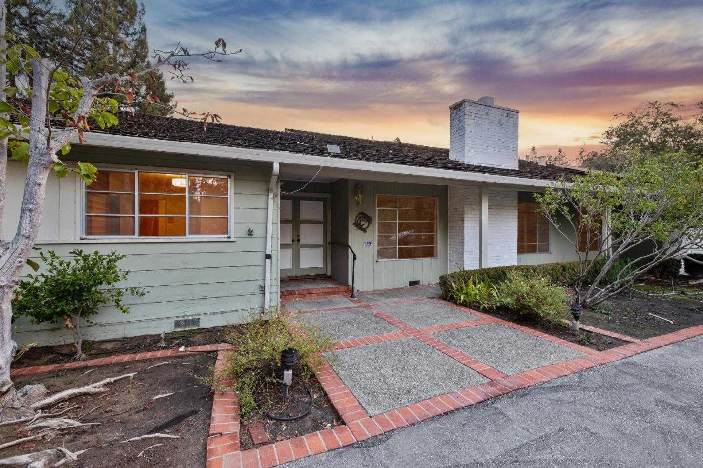 Detail Gallery Image 16 of 139 For 57 Fairview Ave, Atherton,  CA 94027 - 6 Beds | 3/1 Baths