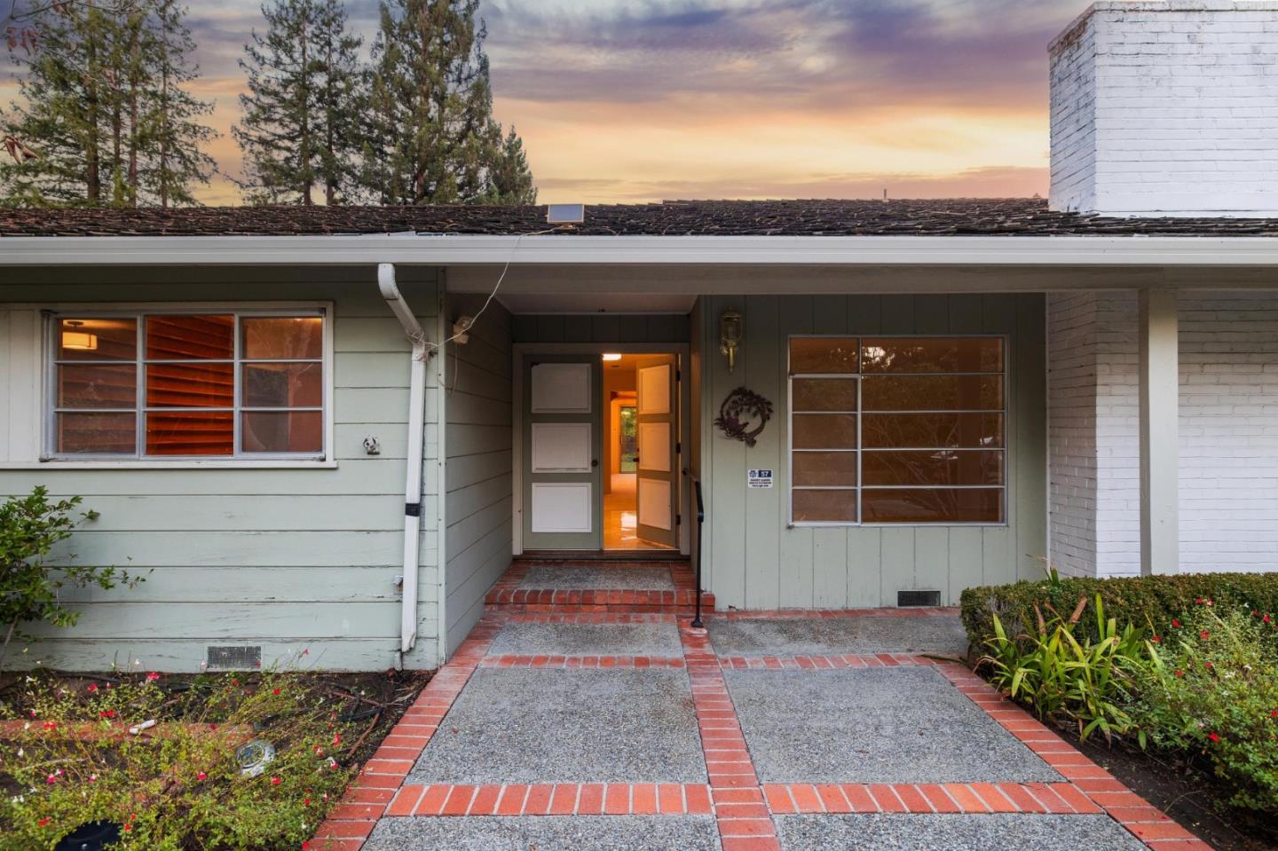 Detail Gallery Image 17 of 139 For 57 Fairview Ave, Atherton,  CA 94027 - 6 Beds | 3/1 Baths